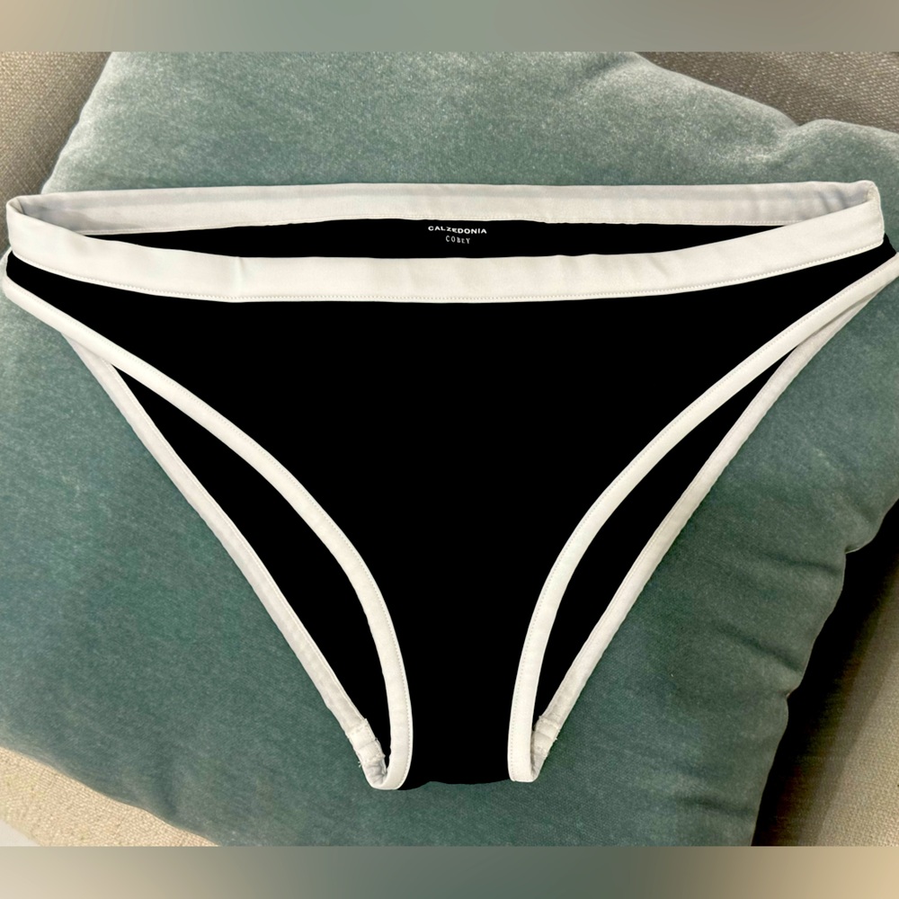Calzedonia Coimbra Black White Contrast Trim Bikini Bottom NWT Size M